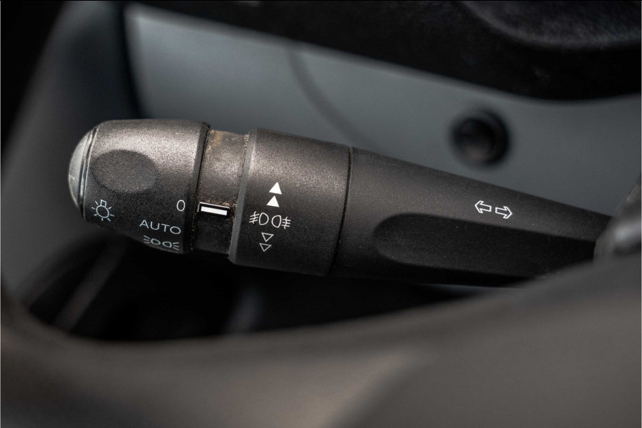 Opel Vivaro 1.5 L2H1 | Volledig ingericht | 1e Eigenaar | Cruise | PDC | Airco | 3-Zits