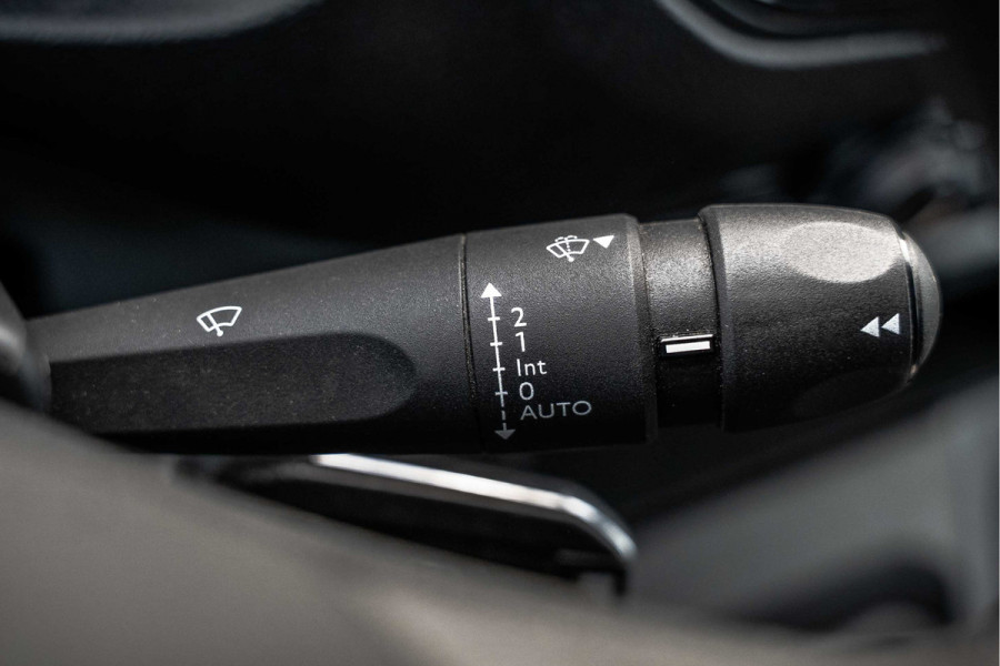 Opel Vivaro 1.5 L2H1 | Volledig ingericht | 1e Eigenaar | Cruise | PDC | Airco | 3-Zits