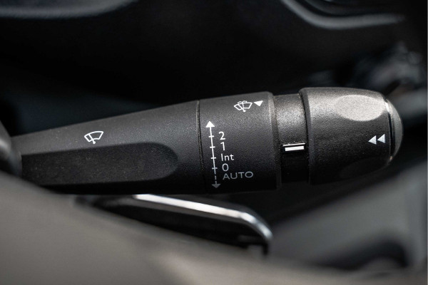 Opel Vivaro 1.5 L2H1 | Volledig ingericht | 1e Eigenaar | Cruise | PDC | Airco | 3-Zits