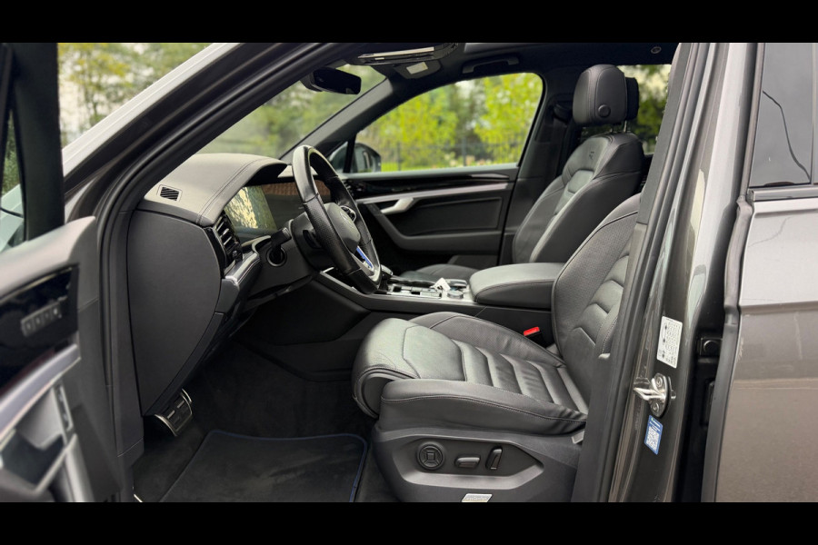 Volkswagen Touareg 3.0 TSi eHybrid 4MOTION R-Line Panoramadak leer Camera Electr.Trekhaak