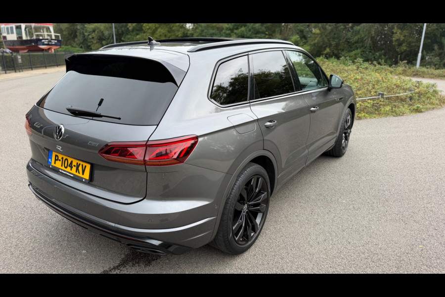 Volkswagen Touareg 3.0 TSi eHybrid 4MOTION R-Line Panoramadak leer Camera Electr.Trekhaak