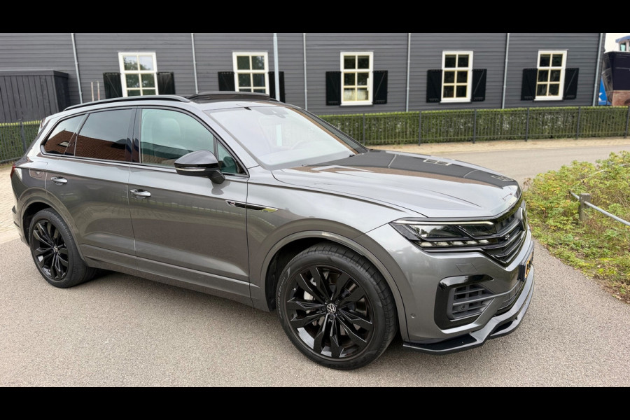 Volkswagen Touareg 3.0 TSi eHybrid 4MOTION R-Line Panoramadak leer Camera Electr.Trekhaak