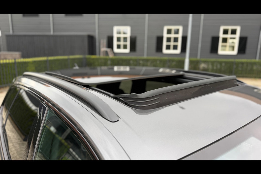 Volkswagen Touareg 3.0 TSi eHybrid 4MOTION R-Line Panoramadak leer Camera Electr.Trekhaak