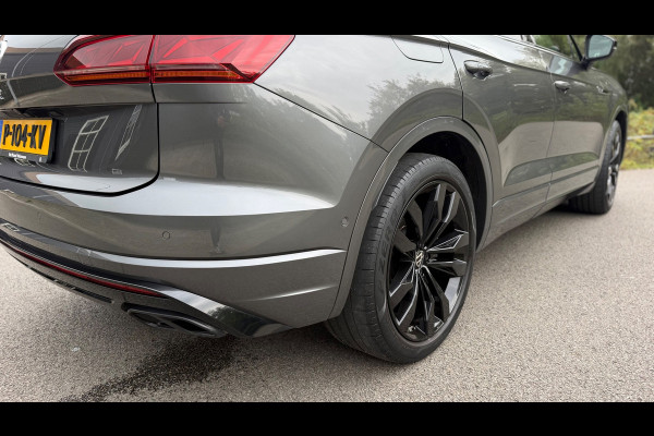 Volkswagen Touareg 3.0 TSi eHybrid 4MOTION R-Line Panoramadak leer Camera Electr.Trekhaak