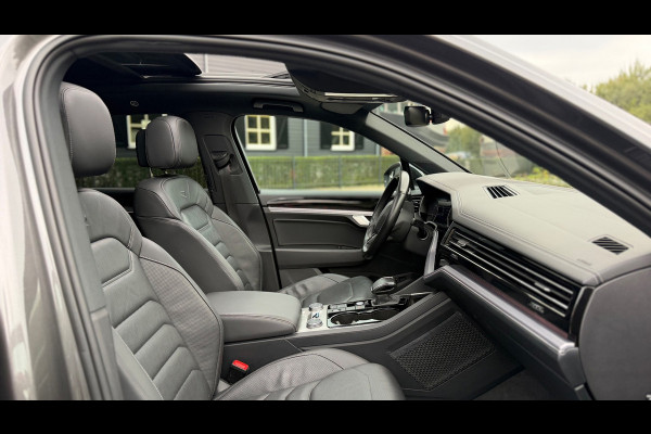 Volkswagen Touareg 3.0 TSi eHybrid 4MOTION R-Line Panoramadak leer Camera Electr.Trekhaak