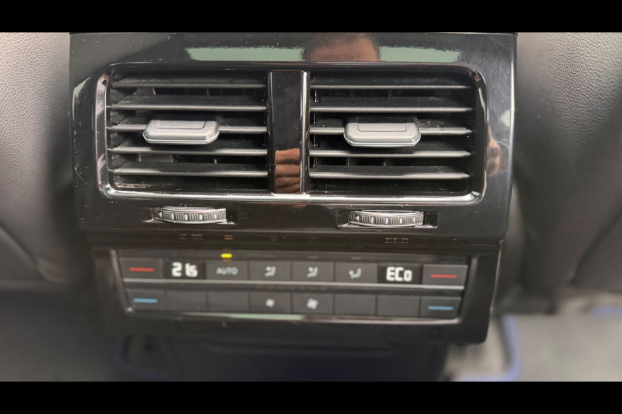 Volkswagen Touareg 3.0 TSi eHybrid 4MOTION R-Line Panoramadak leer Camera Electr.Trekhaak