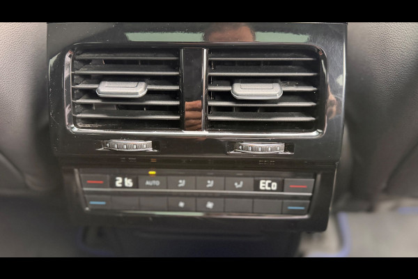 Volkswagen Touareg 3.0 TSi eHybrid 4MOTION R-Line Panoramadak leer Camera Electr.Trekhaak