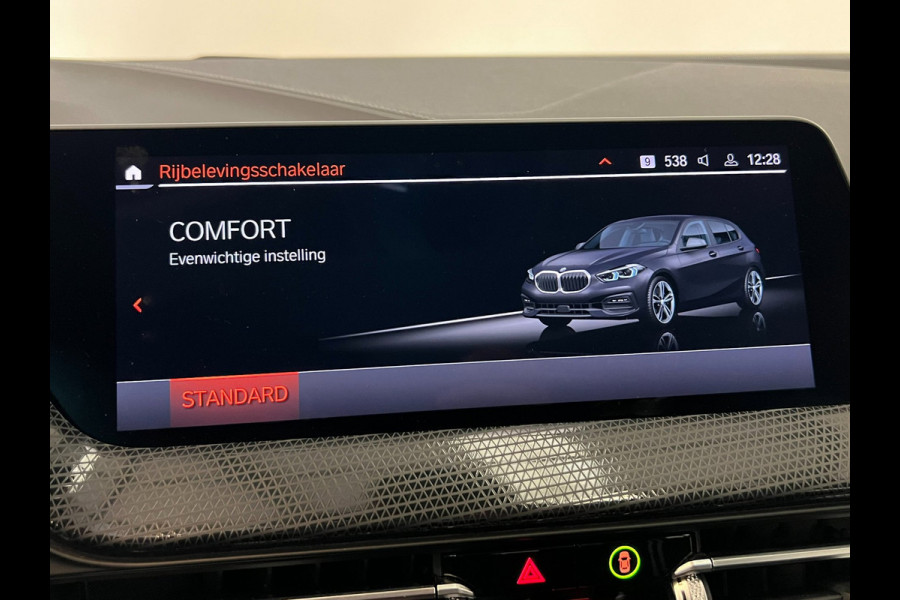 BMW 1-serie 118i Executive Edition / NL-auto / BTW / CarPlay