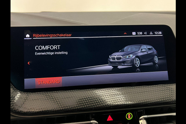 BMW 1-serie 118i Executive Edition / NL-auto / BTW / CarPlay