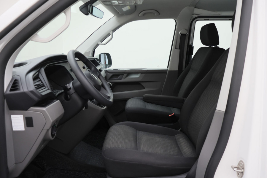 Volkswagen Transporter 2.0 TDI L2H1 30 DC Eerste Eigenaar, Airco, Cruise, Apple Carplay, DAB, PDC, Trekhaak, 16''