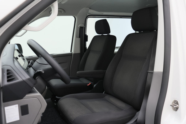 Volkswagen Transporter 2.0 TDI L2H1 30 DC Eerste Eigenaar, Airco, Cruise, Apple Carplay, DAB, PDC, Trekhaak, 16''