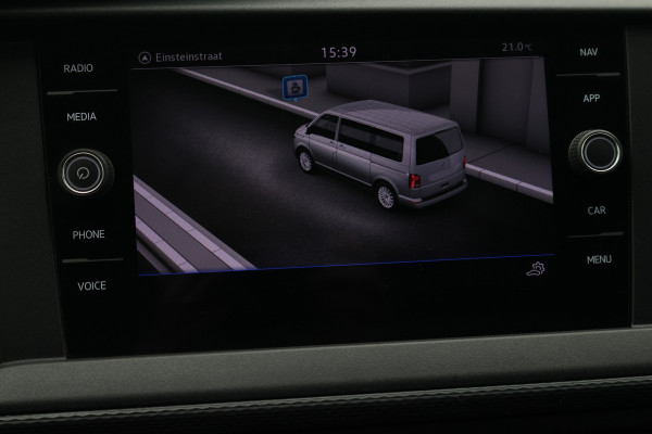 Volkswagen Transporter 2.0 TDI L2H1 30 DC Eerste Eigenaar, Airco, Cruise, Apple Carplay, DAB, PDC, Trekhaak, 16''