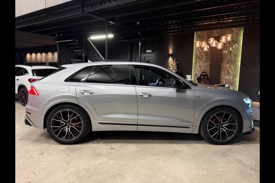 Audi Q8 60 TFSI e quattro Competition 3X S-Line|PANO|LASER|FULL OPTIONS!