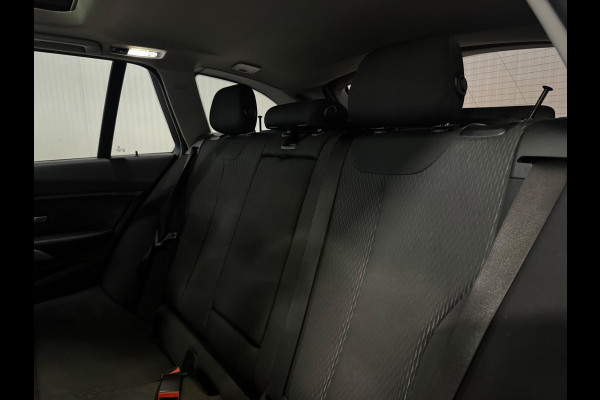 BMW 3 Serie Touring 318i Luxury | SCHUIF/KANTEL | SHADOW LINE | XENON | STOELVERWAMING