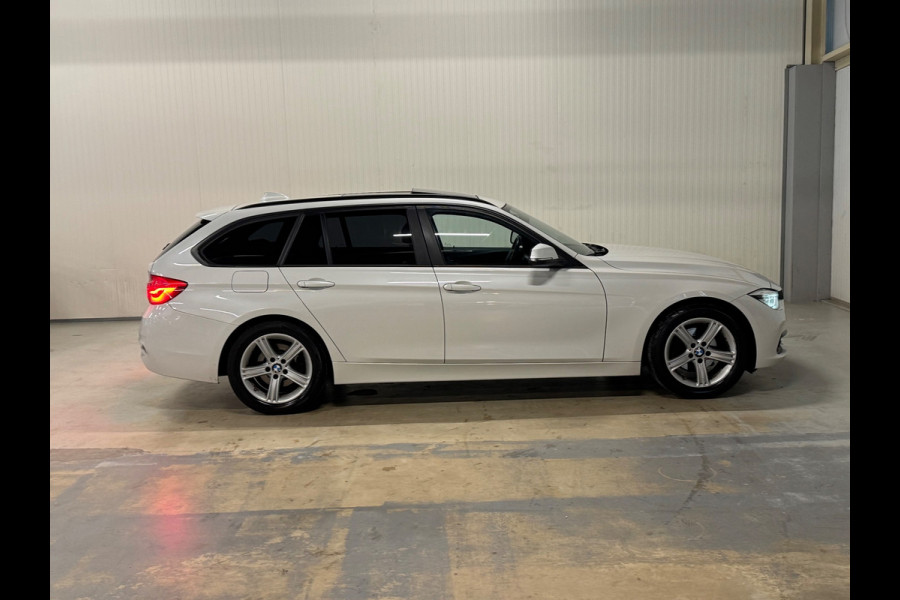 BMW 3 Serie Touring 318i Luxury | SCHUIF/KANTEL | SHADOW LINE | XENON | STOELVERWAMING