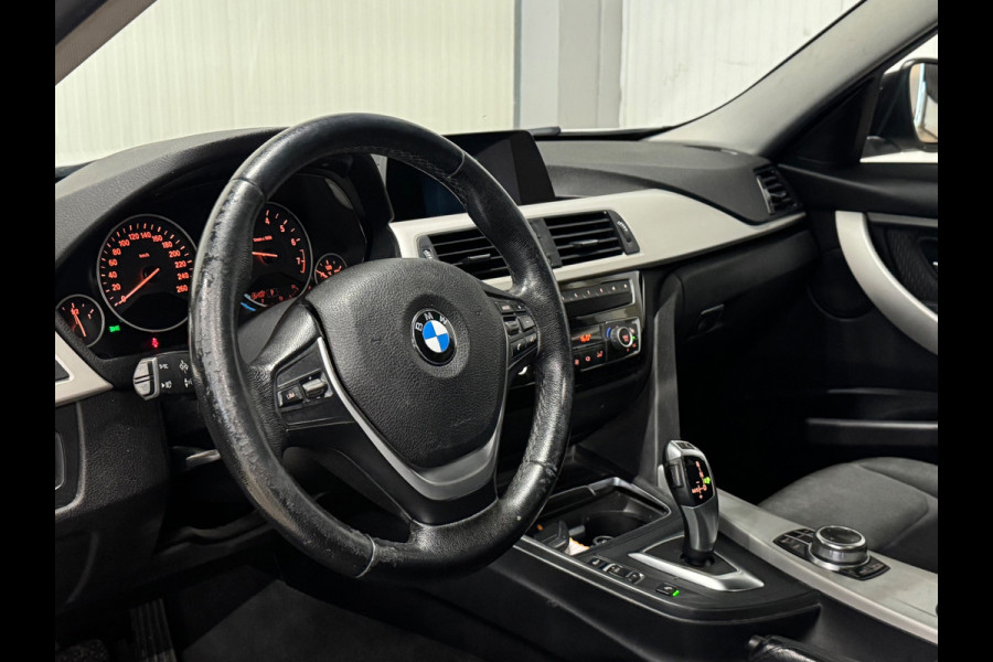 BMW 3 Serie Touring 318i Luxury | SCHUIF/KANTEL | SHADOW LINE | XENON | STOELVERWAMING