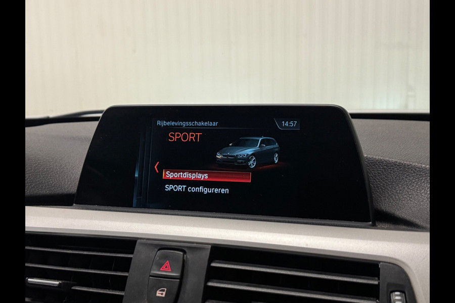 BMW 3 Serie Touring 318i Luxury | SCHUIF/KANTEL | SHADOW LINE | XENON | STOELVERWAMING