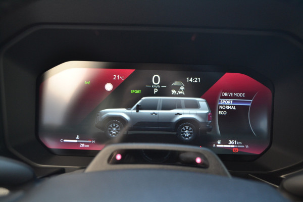 Toyota Land Cruiser 2.8 D-4D Hybrid Navigator VAN