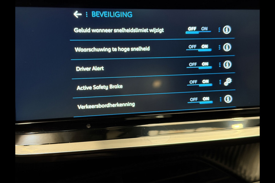 Peugeot 2008 1.2 Hybrid 136 Style|Automaat|Cruise Control|Carplay|Climate Control