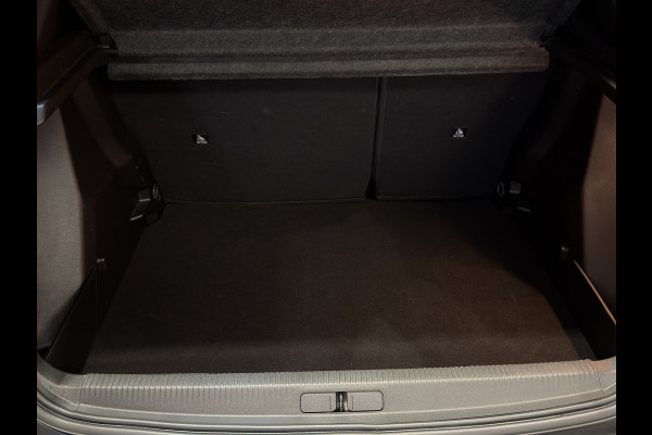 Peugeot 2008 1.2 Hybrid 136 Style|Automaat|Cruise Control|Carplay|Climate Control