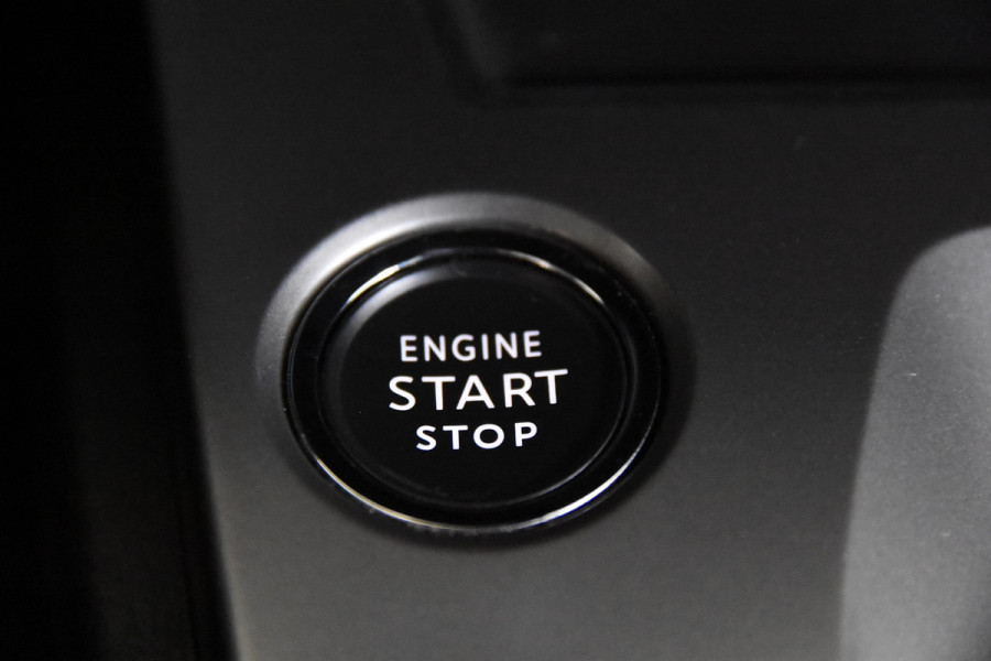 Peugeot 308 Edition *1ste Eigenaar*Navigatie*Stoelverwarming*DAB*PDC*