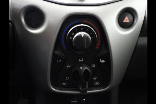 Peugeot 108 1.0 e-VTi Active Premium AIRCO/BLUETOOTH!