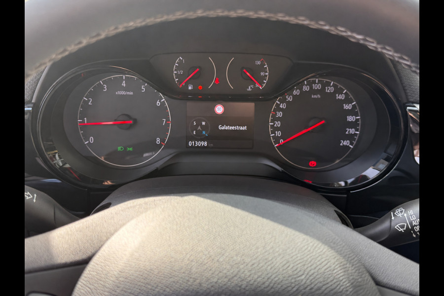 Opel Corsa 1.2 Elegance Business - 13.087 KM - Navigatie / Apple CarPlay I Airco I Sport velgen I PDC I Dealer onderhoud