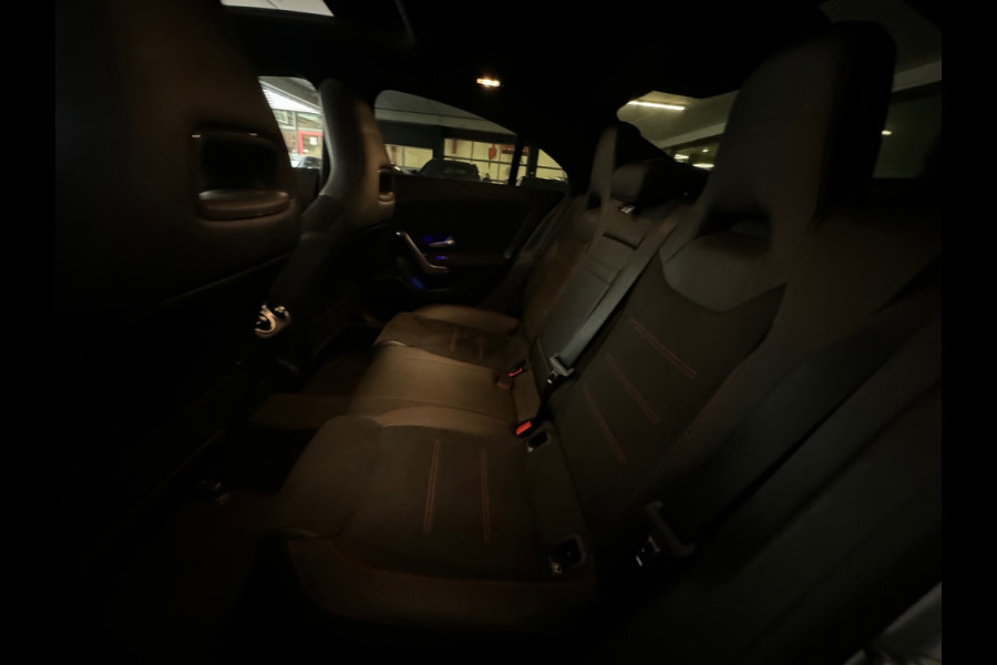 Mercedes-Benz CLA-Klasse 250 e AMG Pano|Keyless|Memory|Sfeer|BlindSpot