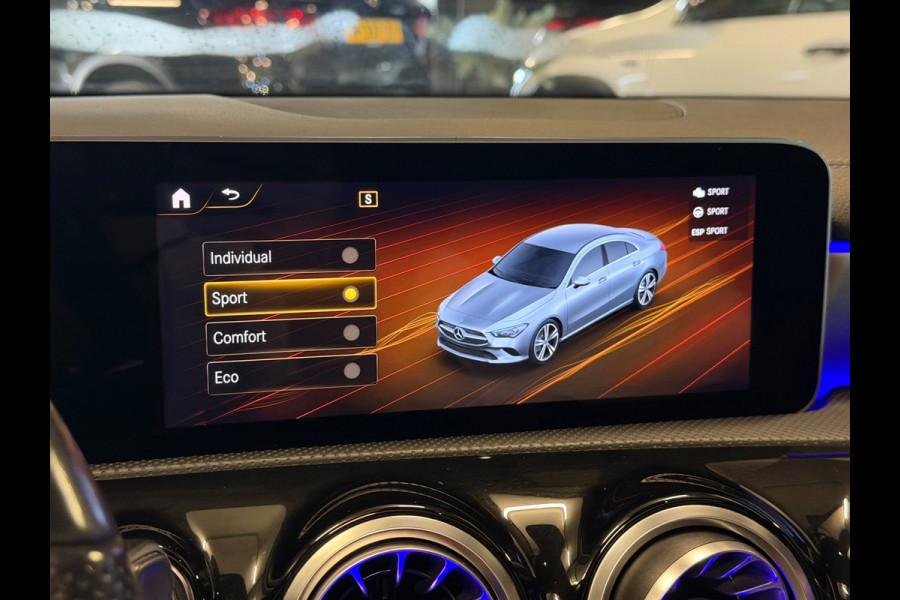 Mercedes-Benz CLA-Klasse 200 AMG|PANO|SFEER|BOMVOL!