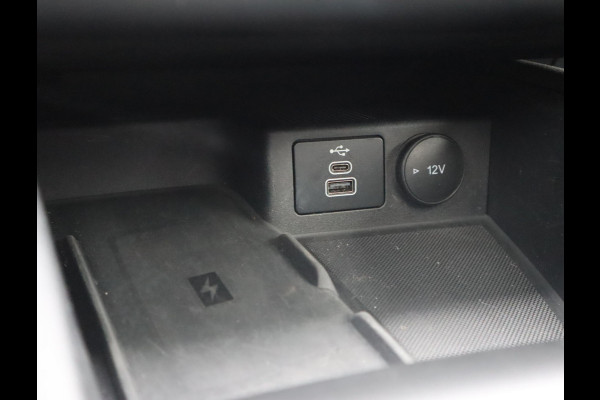 Ford Kuga 2.5 PHEV ST-Line | Stoel, Stuur en Voorruitverwarming Adaptieve Cruise | Blind Spot | Led Koplampen | HUD