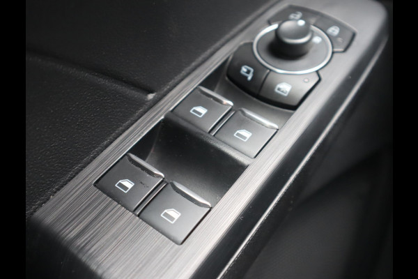 Ford Kuga 2.5 PHEV ST-Line | Stoel, Stuur en Voorruitverwarming Adaptieve Cruise | Blind Spot | Led Koplampen | HUD