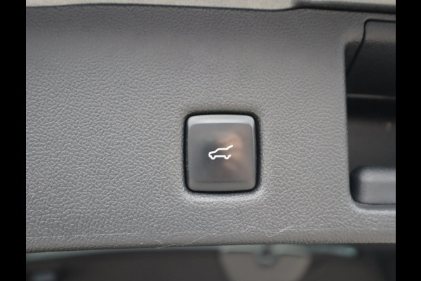 Ford Kuga 2.5 PHEV ST-Line | Stoel, Stuur en Voorruitverwarming Adaptieve Cruise | Blind Spot | Led Koplampen | HUD