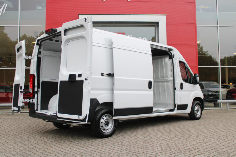 Fiat Ducato 33 2.2 MultiJet 140PK L3H2 | NIEUWE BUS! BPM VRIJ! | ACHTERUITRIJ CAMERA | APPLE CARPLAY/ANDROID AUTO | 3-ZITS | CRUISE CONTROL | CLIMATE CONTROL | DAB+ RADIO | DIGITALE COCKPIT |