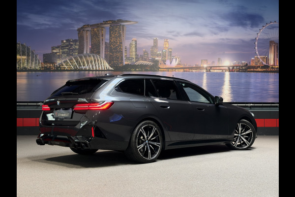 BMW 5 Serie Touring 520i |Panorama|HeadUp|Trekhaak|Crystal|Carbon|BTW
