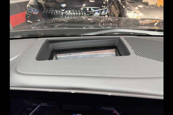 BMW 5 Serie Touring 520i |Panorama|HeadUp|Trekhaak|Crystal|Carbon|BTW