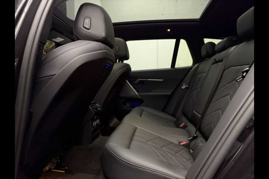 BMW 5 Serie Touring 520i |Panorama|HeadUp|Trekhaak|Crystal|Carbon|BTW