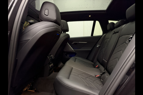 BMW 5 Serie Touring 520i |Panorama|HeadUp|Trekhaak|Crystal|Carbon|BTW