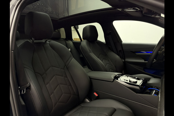 BMW 5 Serie Touring 520i |Panorama|HeadUp|Trekhaak|Crystal|Carbon|BTW