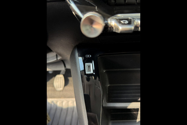 Peugeot 208 1.2 PureTech Active Pack - Navigatie / Apple CarPlay I Airco I Sport velgen I LED I PDC I Dealer onderhouden