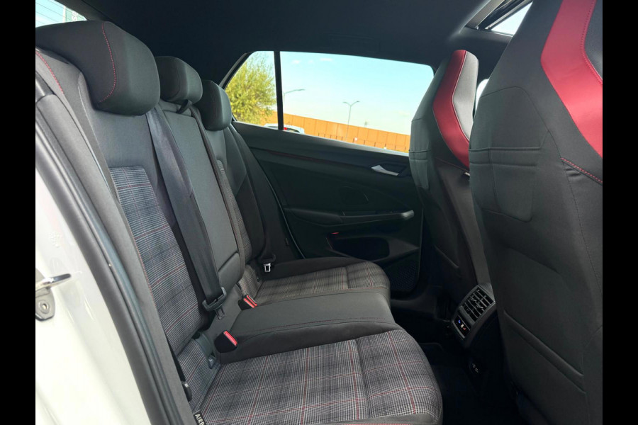 Volkswagen Golf 2.0 TSI GTI Vol ! | Panorama | IQ-Lights | H/K | Head-UP | Camera | Carplay | BTW |