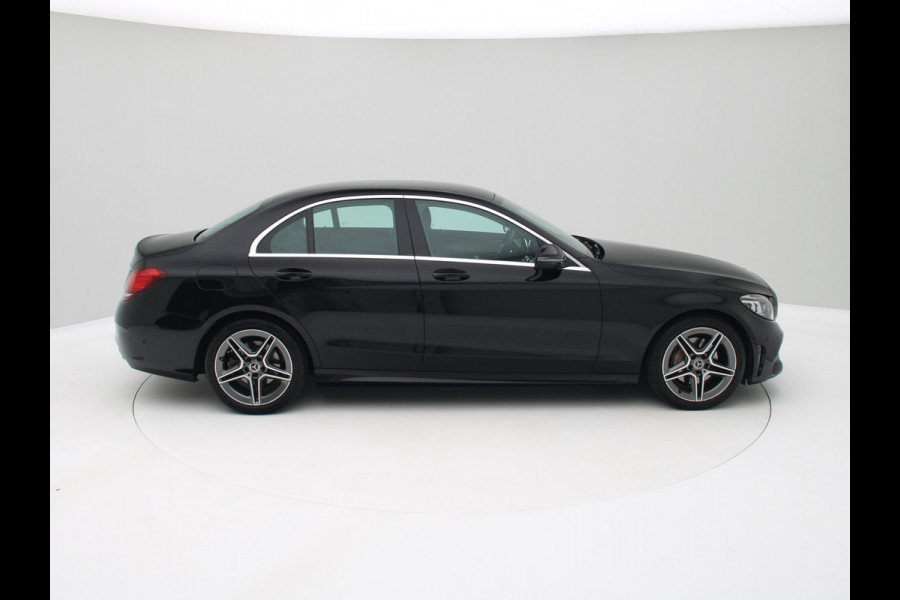 Mercedes-Benz C-Klasse 180 AMG Distronic, Carplay, Camera