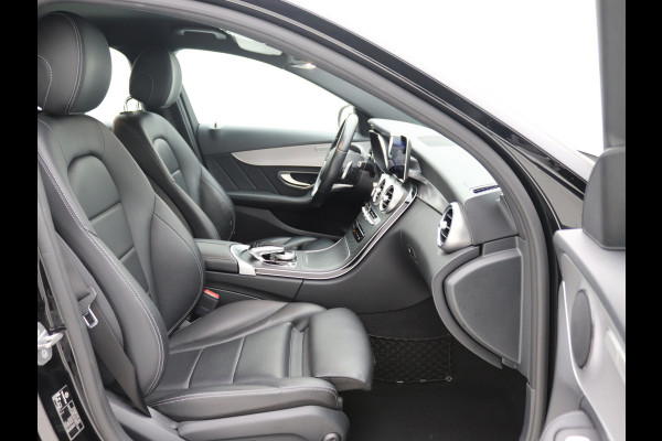Mercedes-Benz C-Klasse 180 AMG Distronic, Carplay, Camera