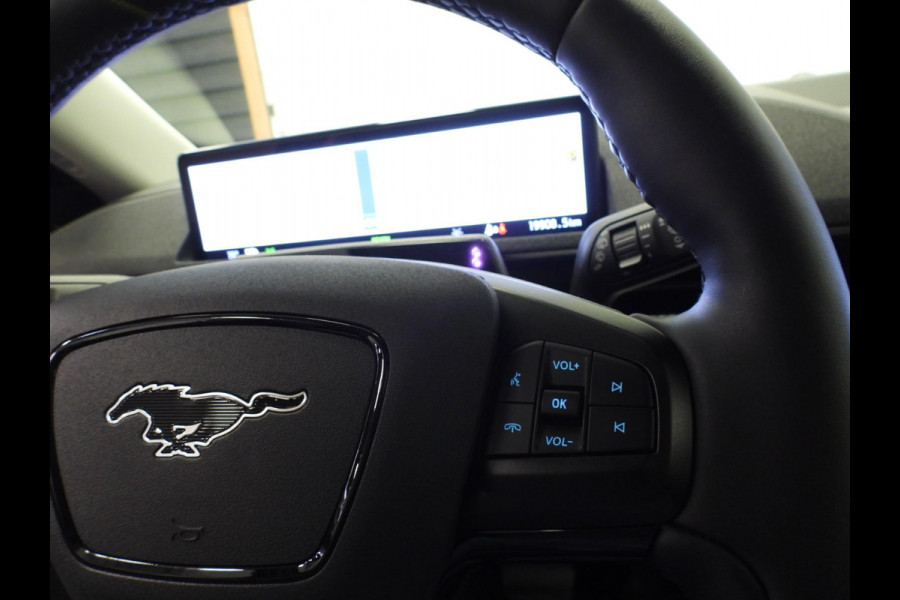 Ford Mustang Mach-E RWD 75 kWh LEER/NAVI/360CAM/LED/B&O/18"LMV!