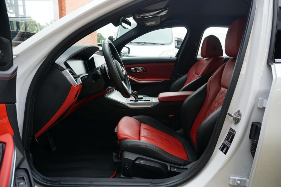 BMW 3 Serie Touring 330i High Executive Edition M + INDIVIDUAL LEDER / MINERALWEISS METALLIC / M-PERFORMANCE