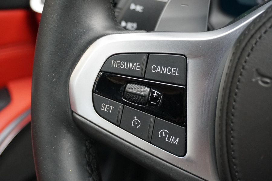 BMW 3 Serie Touring 330i High Executive Edition M + INDIVIDUAL LEDER / MINERALWEISS METALLIC / M-PERFORMANCE
