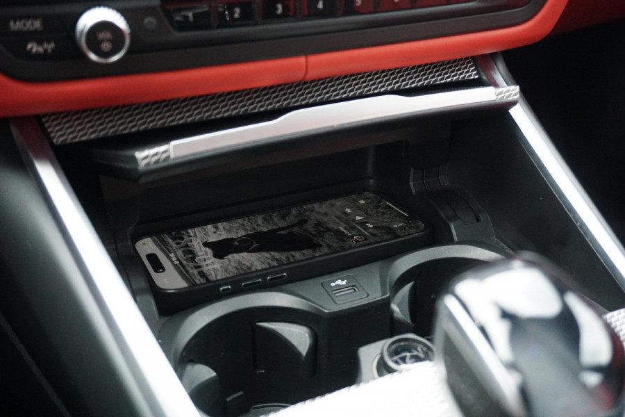 BMW 3 Serie Touring 330i High Executive Edition M + INDIVIDUAL LEDER / MINERALWEISS METALLIC / M-PERFORMANCE
