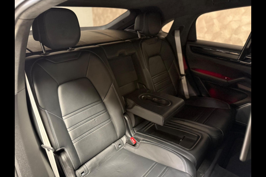 Porsche Cayenne Coupé 4.0 Turbo GT Sport Chrono 640 PK | Keramisch | Carbon | HUD |360 Camera | Softclose