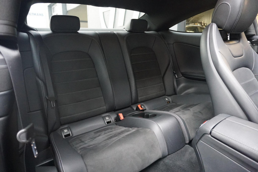 Mercedes-Benz C-Klasse Coupé 250 AMG-line 211PK + PANORAMA / CAMERA / STOELVERWARMING