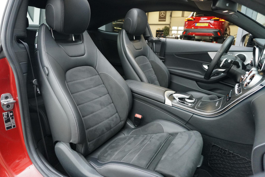Mercedes-Benz C-Klasse Coupé 250 AMG-line 211PK + PANORAMA / CAMERA / STOELVERWARMING