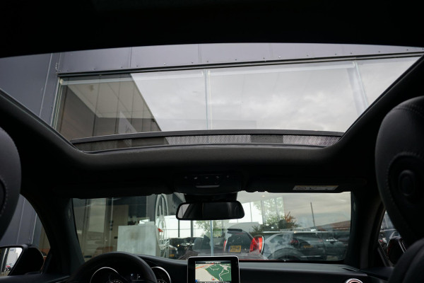 Mercedes-Benz C-Klasse Coupé 250 AMG-line 211PK + PANORAMA / CAMERA / STOELVERWARMING